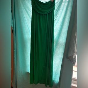 Green strapless dress